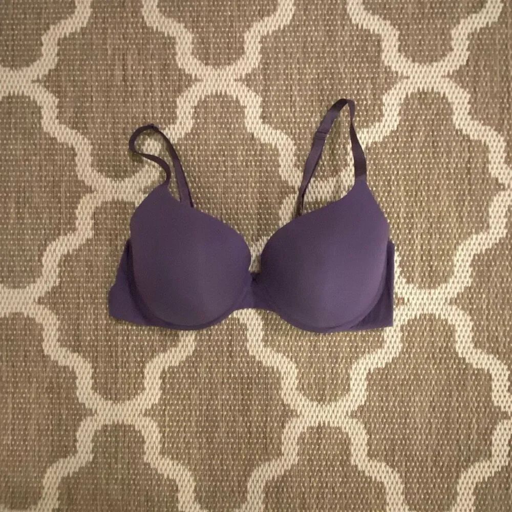 Victoria’s Secret T-shirt push-up full coverage bra size 40D